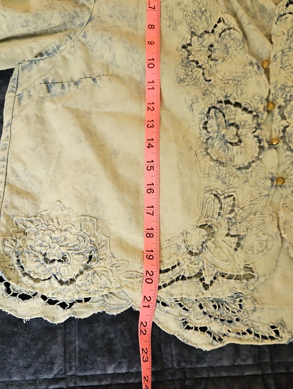 Free People Corinna Embroidered Acid Wash Puff Sleeve Blouse, L, Rare - Picture 10 of 11